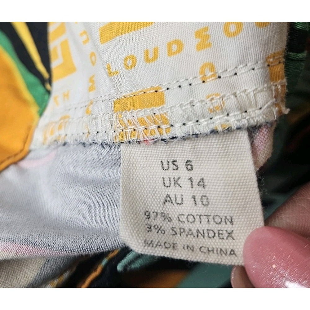 Loudmouth‎ Golf Womens Swirls Gone Wild Bermuda Shorts Size 6 Inseam 10" View 4
